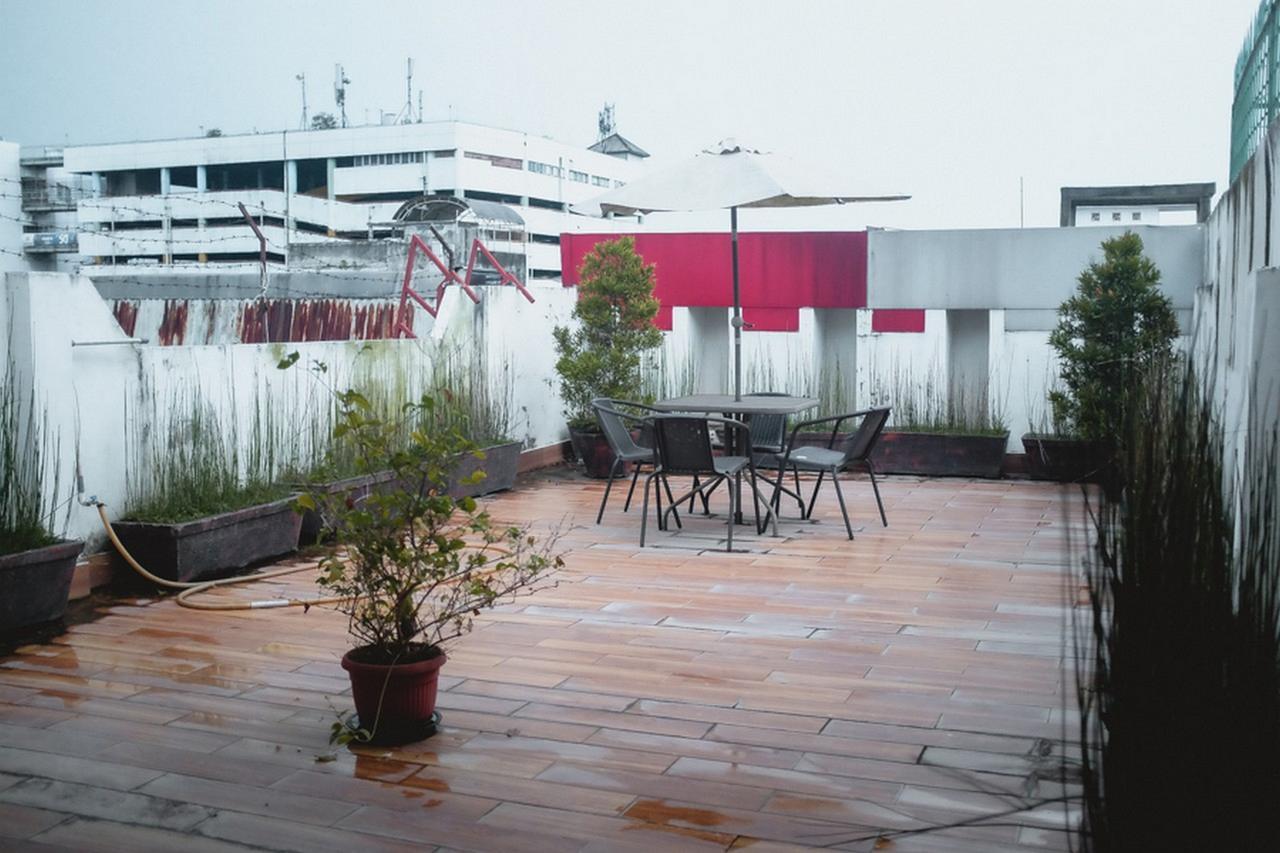 Reddoorz Plus Near Palembang Indah Mall Luaran gambar