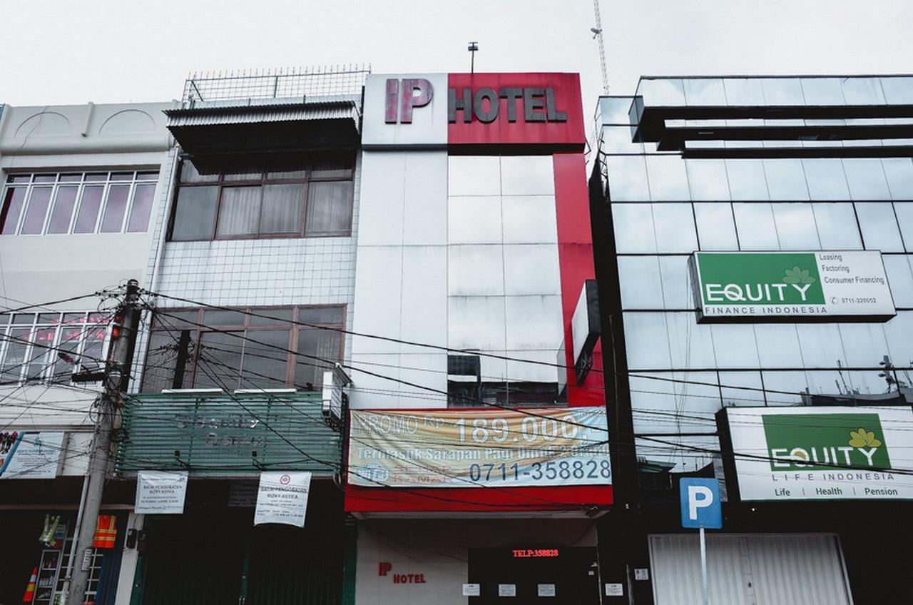 Reddoorz Plus Near Palembang Indah Mall Hotel Luaran gambar